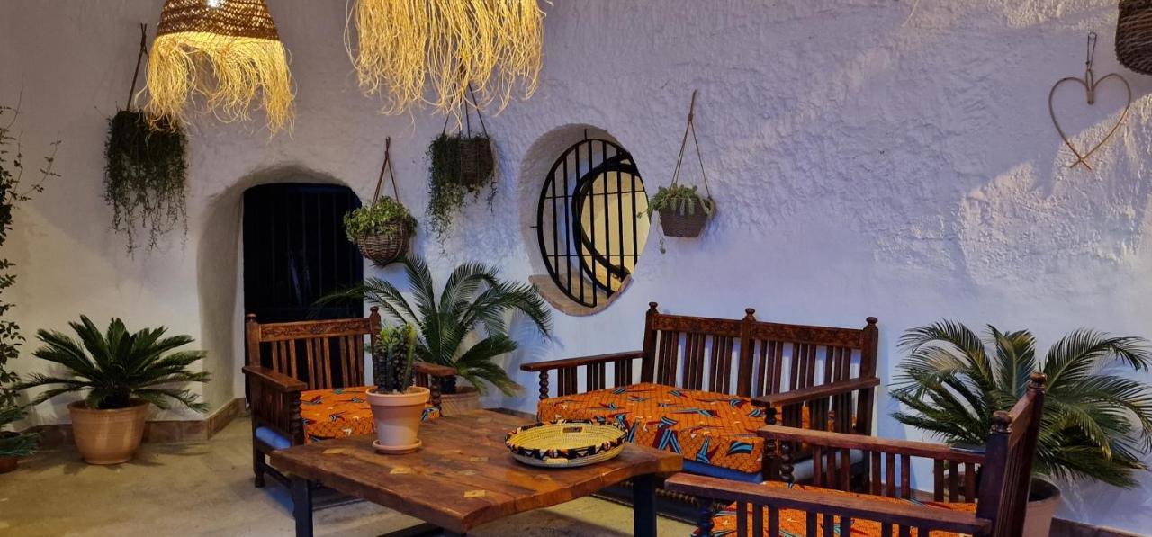 Cueva De La Higuera Villa กวาดิกซ์ ภายนอก รูปภาพ