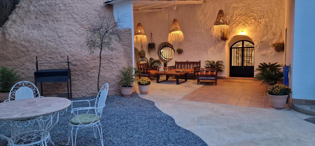 Cueva De La Higuera Villa กวาดิกซ์ ภายนอก รูปภาพ