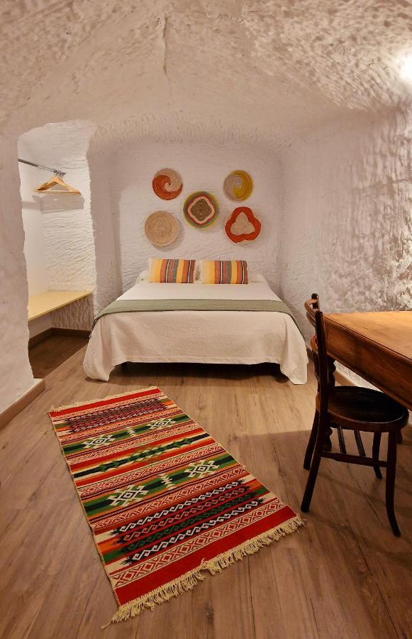 Cueva De La Higuera Villa กวาดิกซ์ ภายนอก รูปภาพ
