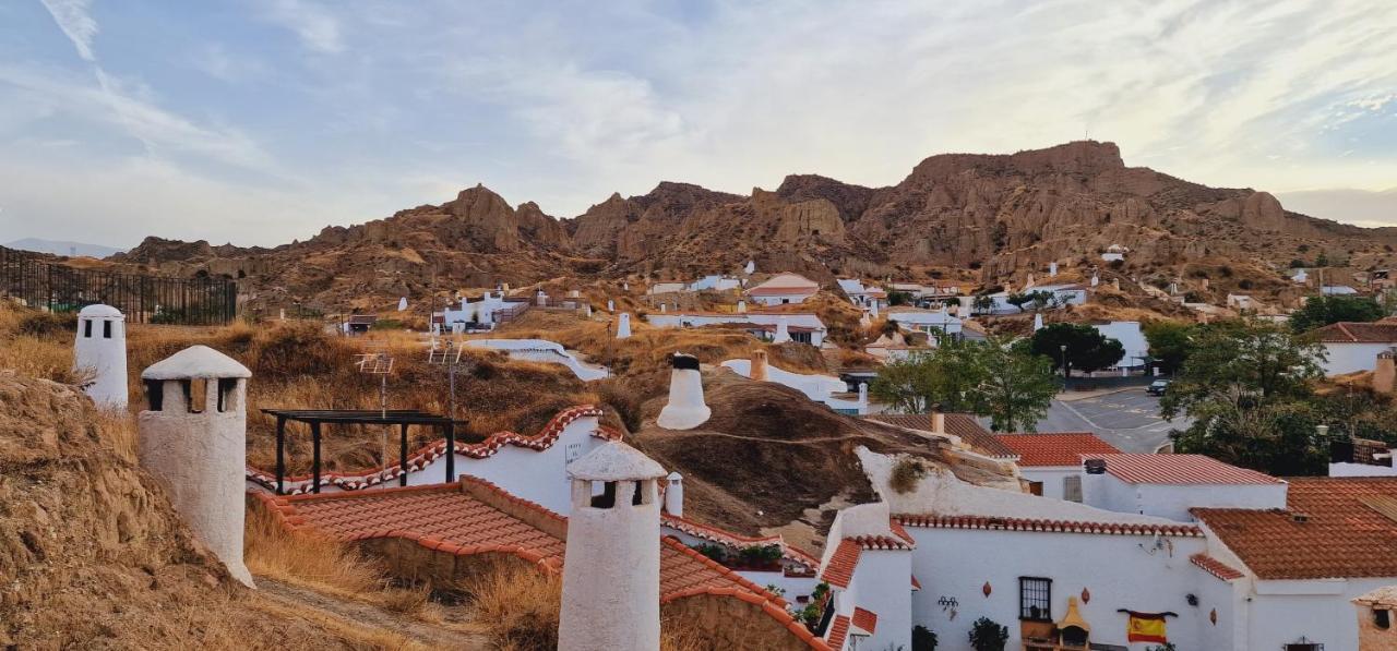 Cueva De La Higuera Villa กวาดิกซ์ ภายนอก รูปภาพ