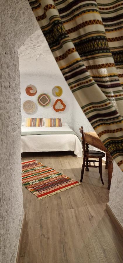 Cueva De La Higuera Villa กวาดิกซ์ ภายนอก รูปภาพ